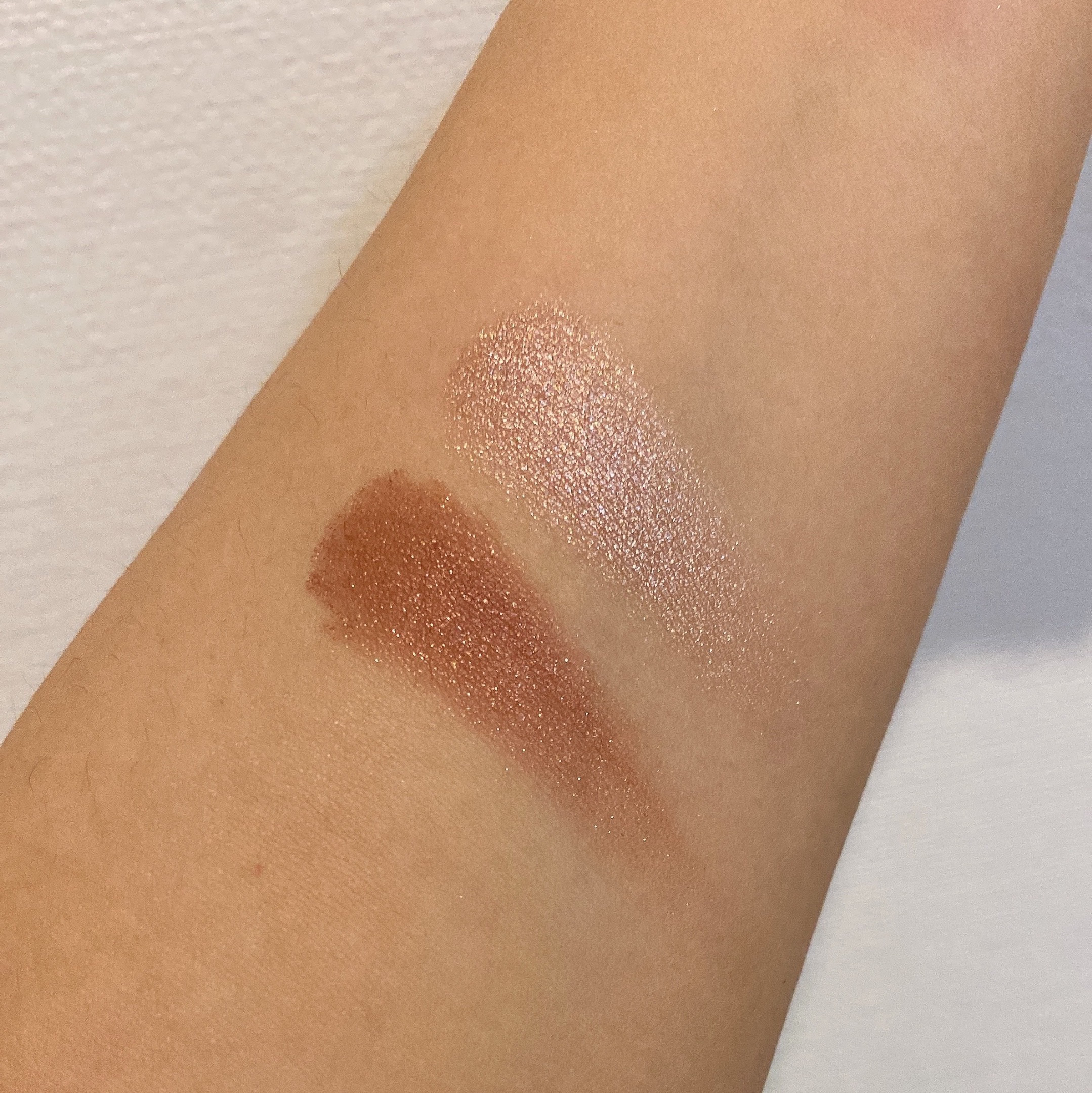 M・A・C エクストラ ディメンション アイシャドウのクチコミ「スウィートヒート

2つ目が底見えするぐらいお気に入りです！
ベースに使いやすい色で1つあると.....」（2枚目）