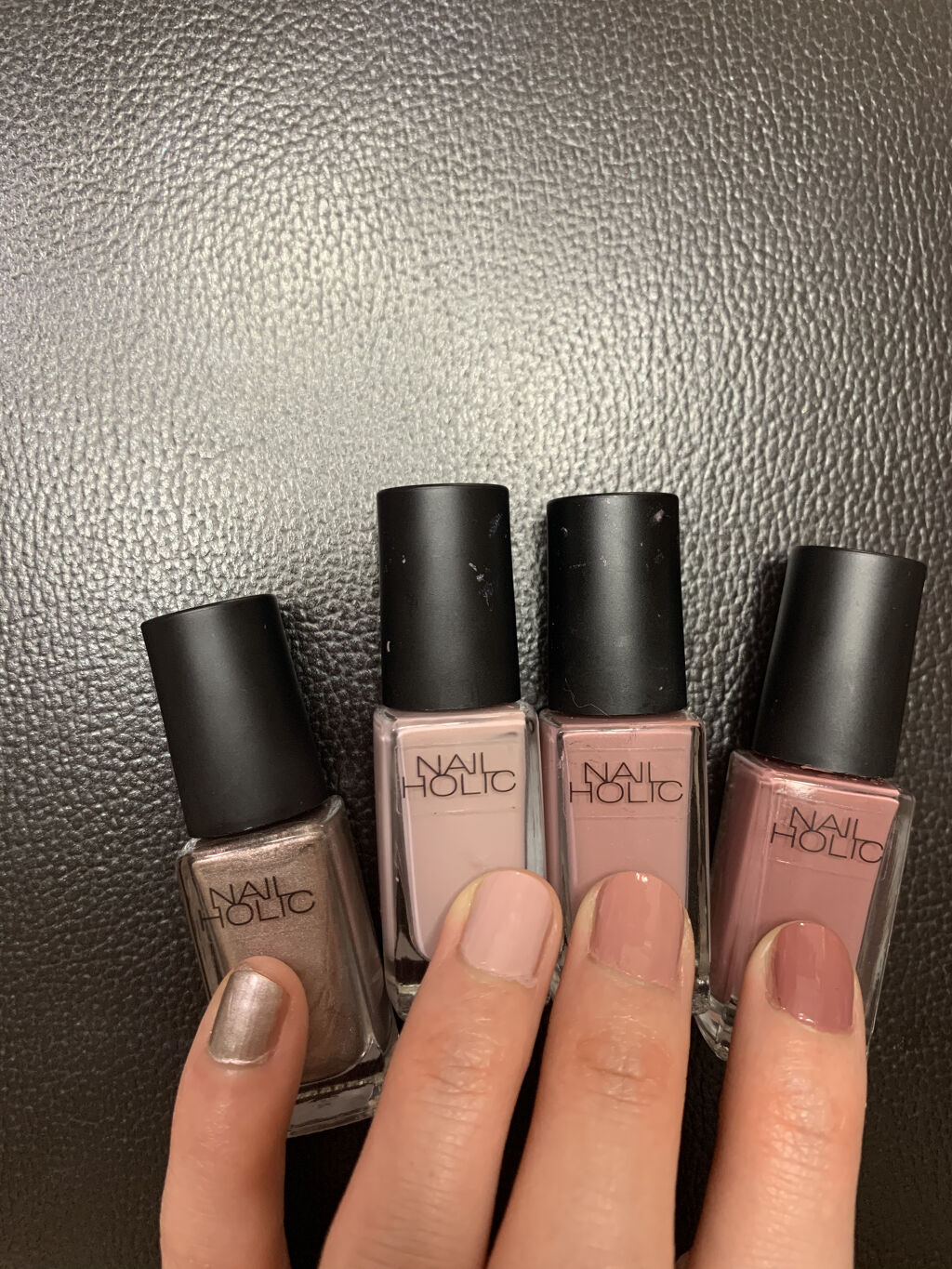 ネイルホリック Nude color BE303/ネイルホリック/マニキュアを使ったクチコミ（2枚目）