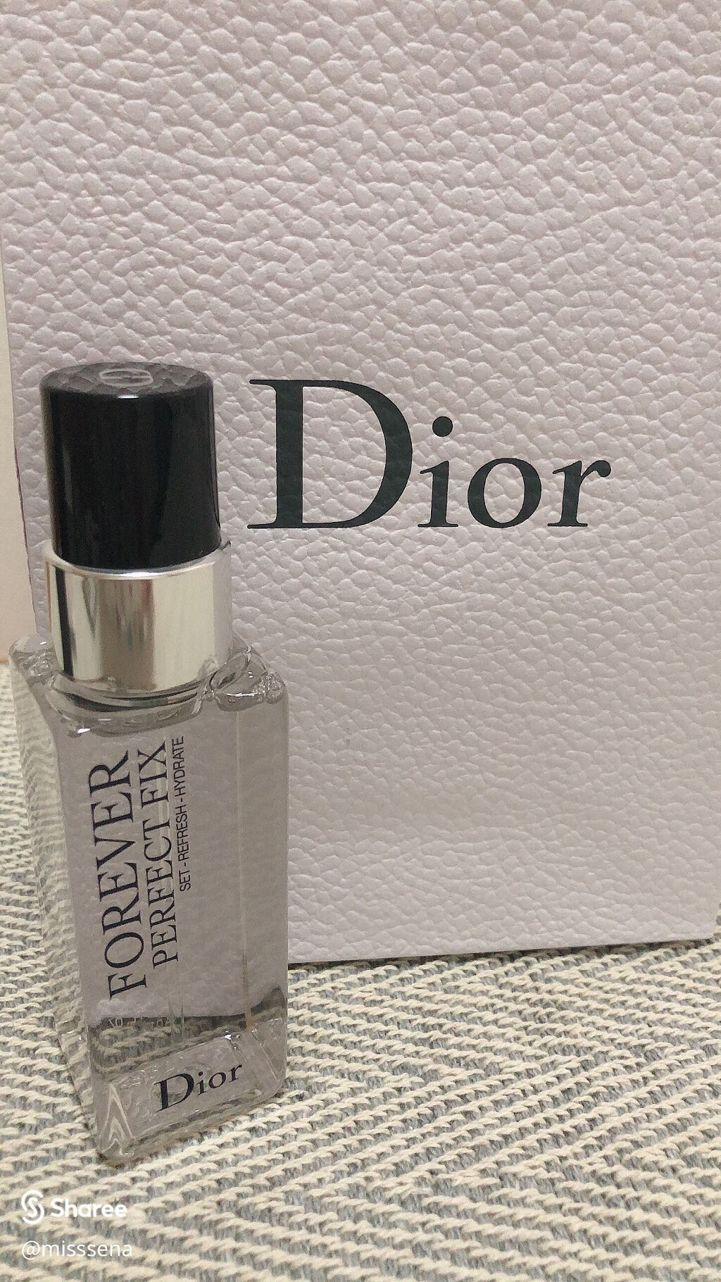 ディオールスキン フォーエヴァー メイクアップ フィックス ミスト/Dior/化粧下地を使ったクチコミ（2枚目）