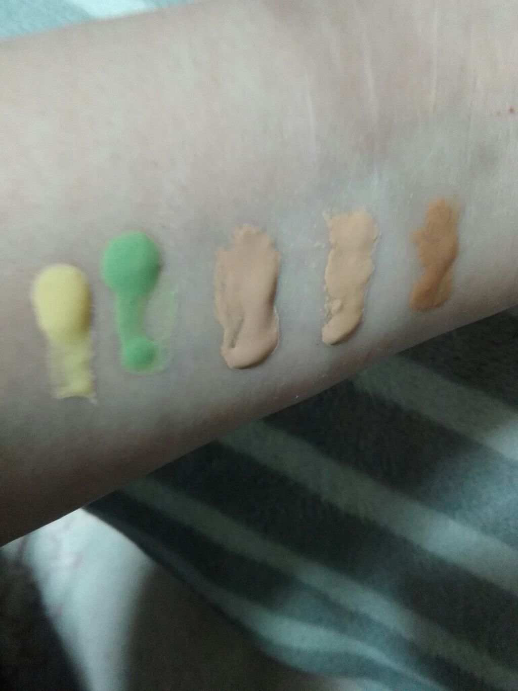 アクアゲルカラー/emuart(エミュアール)/リキッドファンデーションを使ったクチコミ（2枚目）