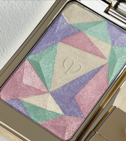 ル・レオスールデクラ /クレ・ド・ポー ボーテ/パウダーハイライトを使ったクチコミ(5枚目)