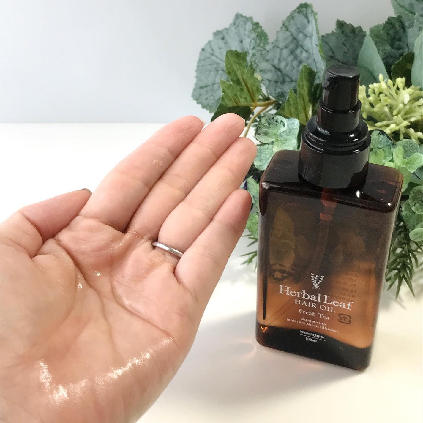 オーガニックヘアオイル フレッシュティーの香り/ハーバルリーフ/ヘアオイルを使ったクチコミ(4枚目)