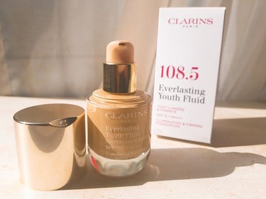 CLARINS エヴァーラスティング ユース フルイドのクチコミ「♡#CLARINS ♡

～エヴァーラスティング ユース フルイド～
30ml
SPF15／P.....」（2枚目）