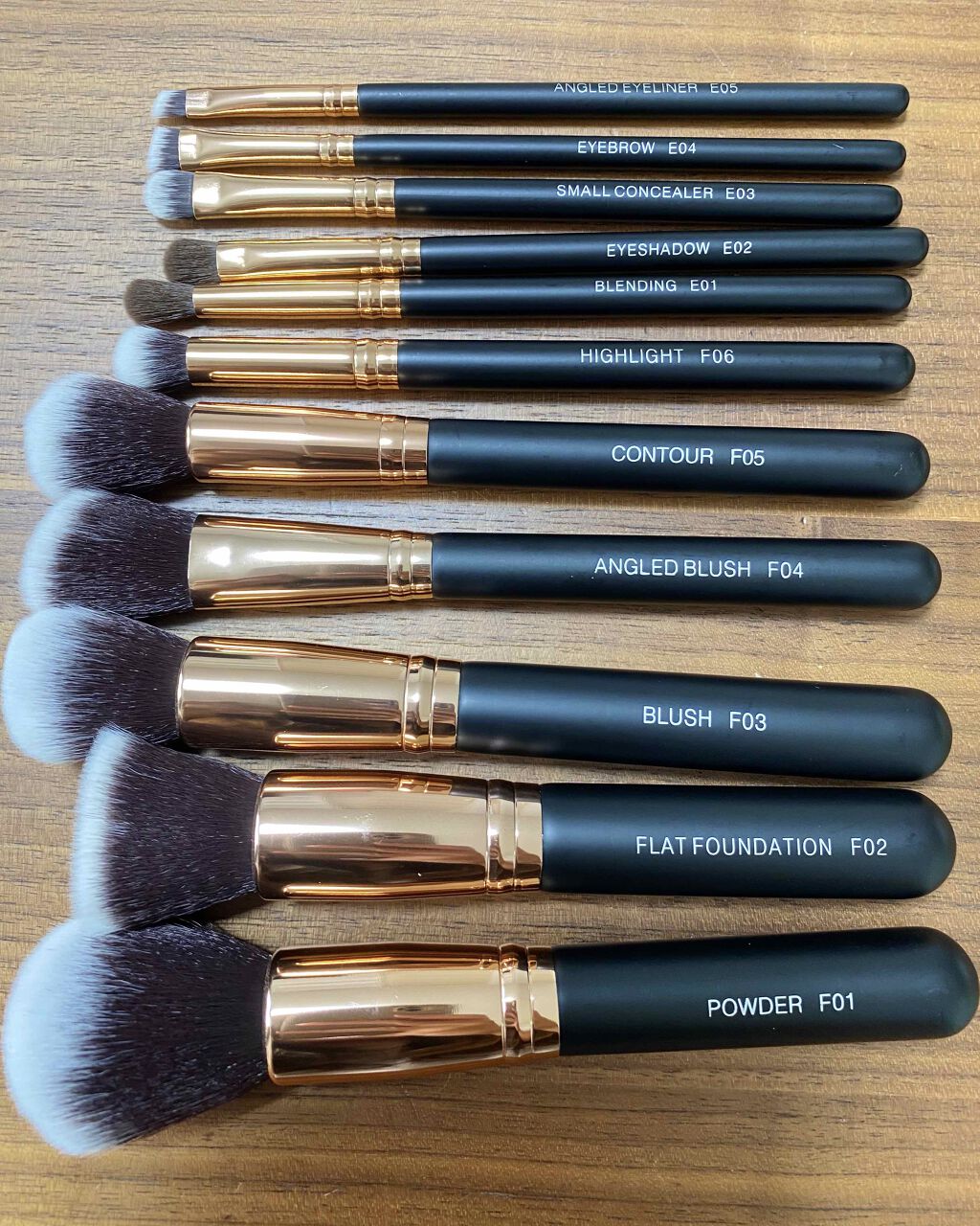 貴族のゴールド メイクブラシ11本セット 化粧ポーチ付き/SIXPLUS/メイクブラシを使ったクチコミ(2枚目)