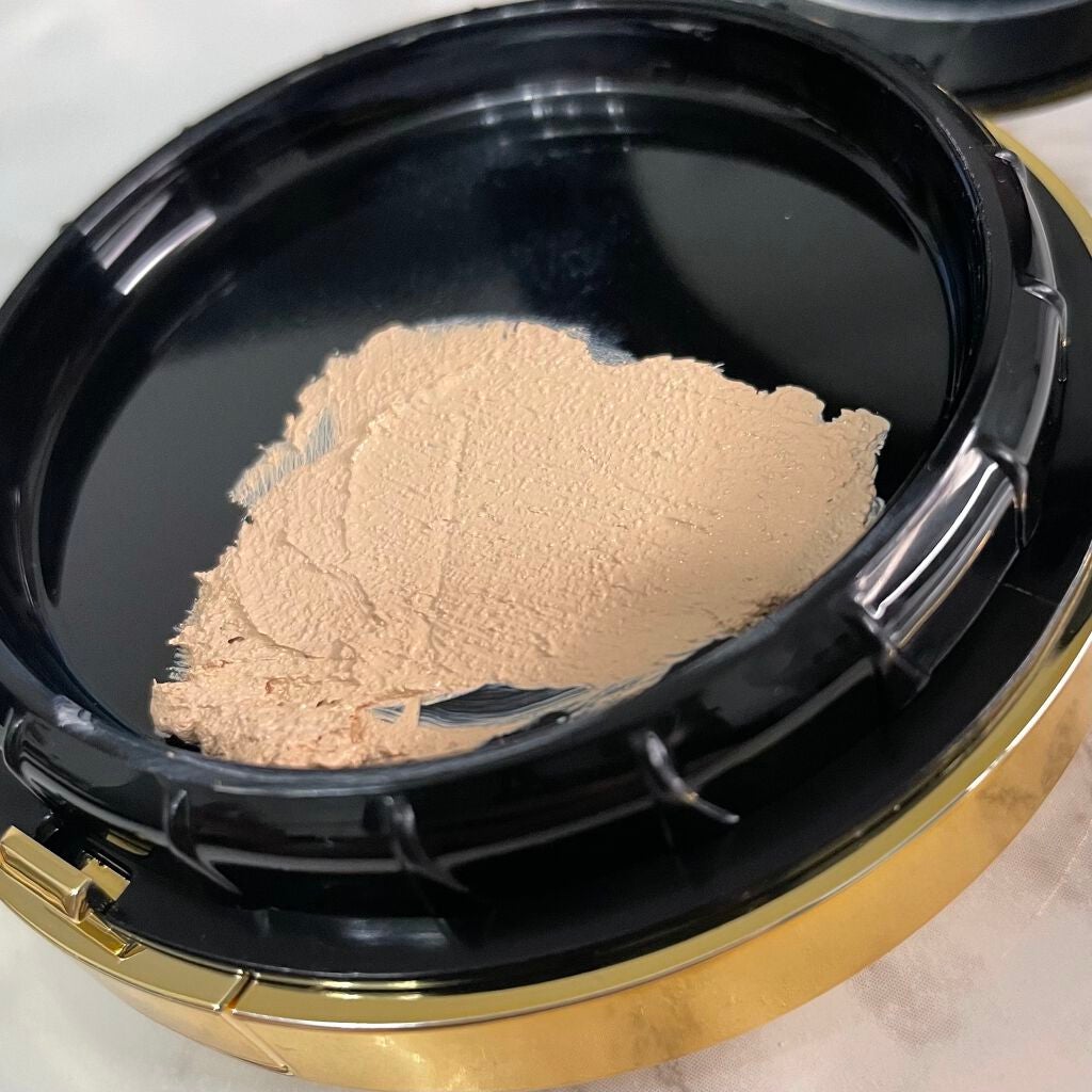 スキンフィットグラインディングセラムカバーパクト/ダルバ/その他ファンデーションを使ったクチコミ(5枚目)