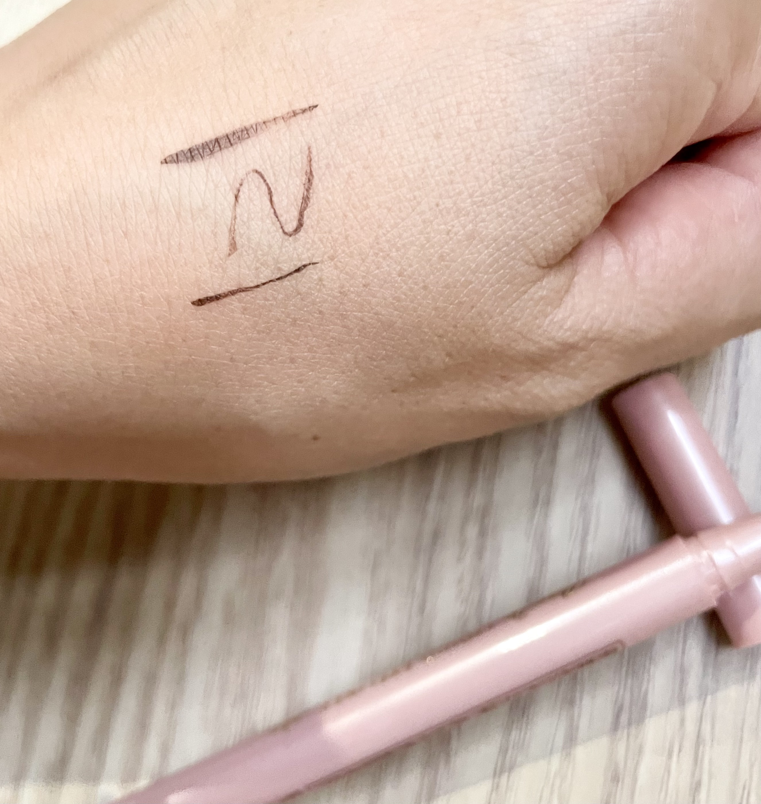 リキッドアイライナー ex/パラドゥ/リキッドアイライナーを使ったクチコミ（2枚目）