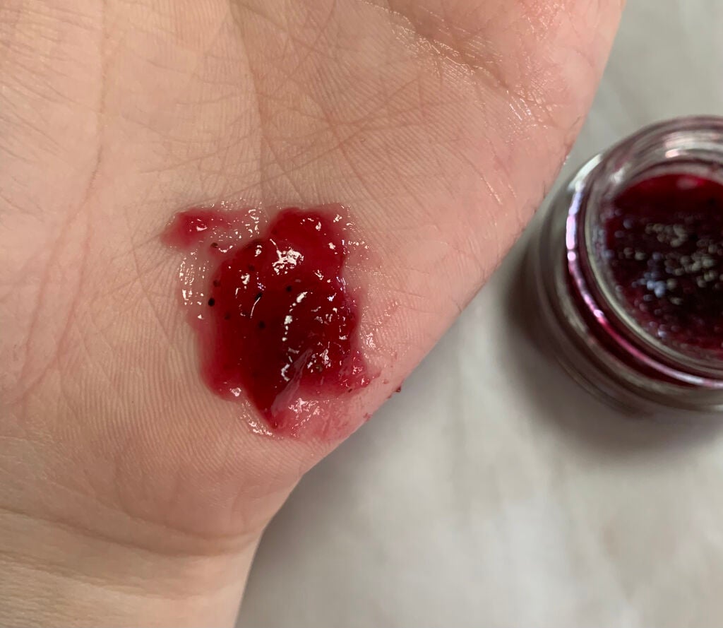 デリシャス&フルーティー リップスクラブ /L'OCCITANE/リップスクラブを使ったクチコミ(3枚目)