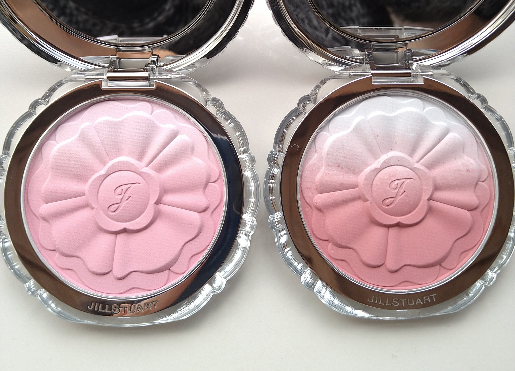 フラワークチュール メイクアップパフ/JILL STUART/パフ・スポンジを使ったクチコミ（2枚目）