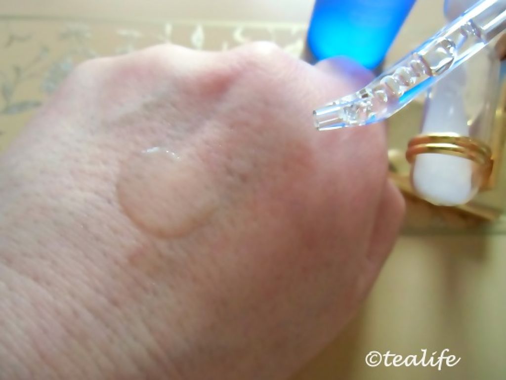 薬用美白美容液［医薬部外品］/肌美精/美容液を使ったクチコミ（1枚目）