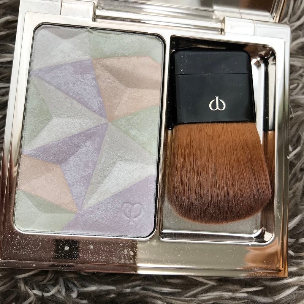 クレ・ド・ポー ボーテ レオスールデクラ/クレ・ド・ポー ボーテ/パウダーハイライトを使ったクチコミ(2枚目)