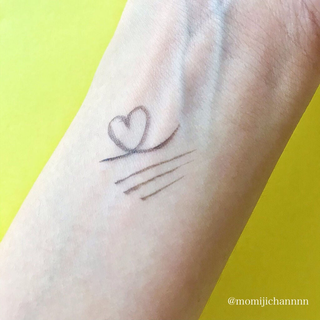 「密着アイライナー」ショート筆リキッド/デジャヴュ/リキッドアイライナーを使ったクチコミ(2枚目)