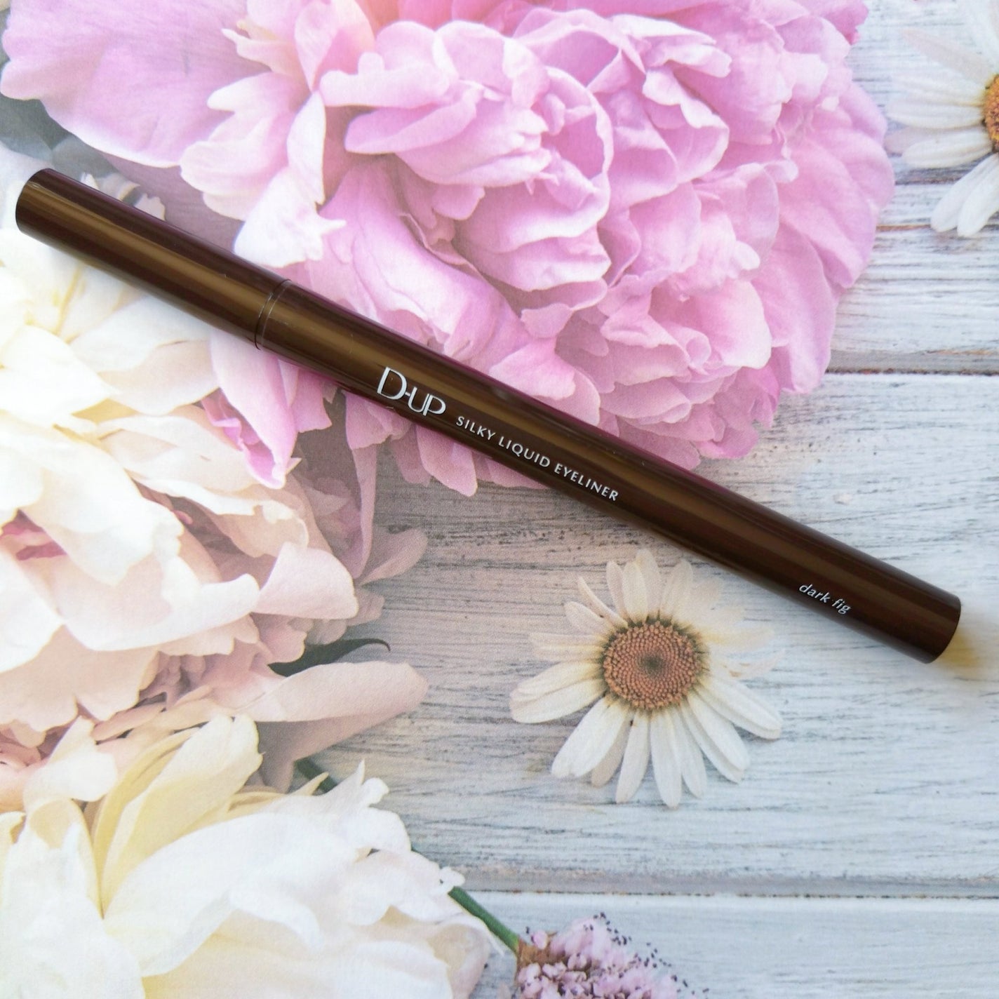 シルキーリキッドアイライナーWP/D-UP/リキッドアイライナーを使ったクチコミ(1枚目)