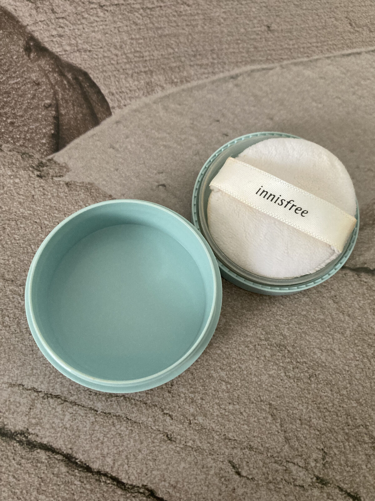 ノーセバム　ミネラルパウダー　N/innisfree/ルースパウダーを使ったクチコミ（3枚目）