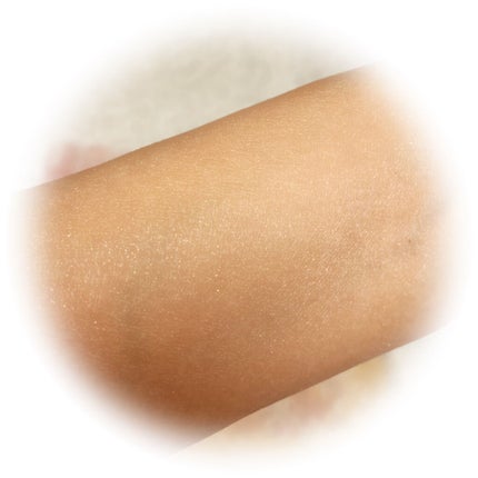 Dior ミス ディオール ブルーミング ボディ パウダーのクチコミ「☆DIOR☆
Miss Dior
ブルーミングパウダーとハンドクリーム💕
ちょっとした自分へ.....」(3枚目)