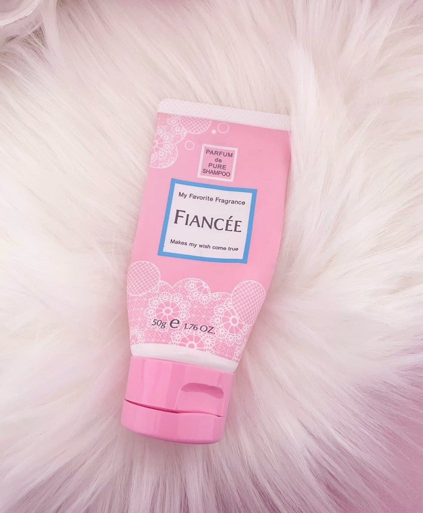 ハンドクリーム ピュアシャンプーの香り/フィアンセ/ハンドクリームを使ったクチコミ(1枚目)