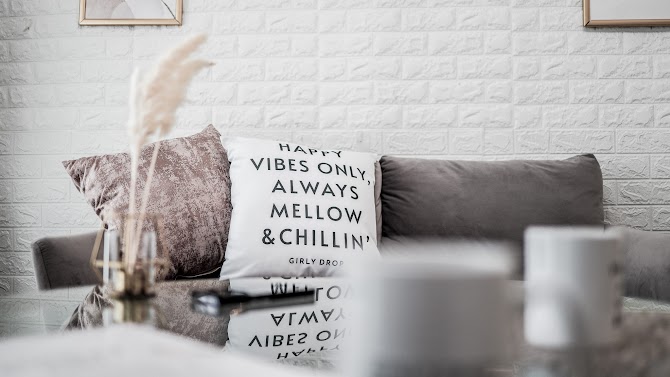 ソファーとクッション