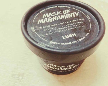 LUSHのパワーマスクの評価

❤︎使用感❤︎
ミントの爽快感　パック中も終わって水で洗い流した後もあって毛穴がすっきりした感じ♪

擦りすぎ注意‼️
スクラブのようになっているので優しくこすると毛穴の