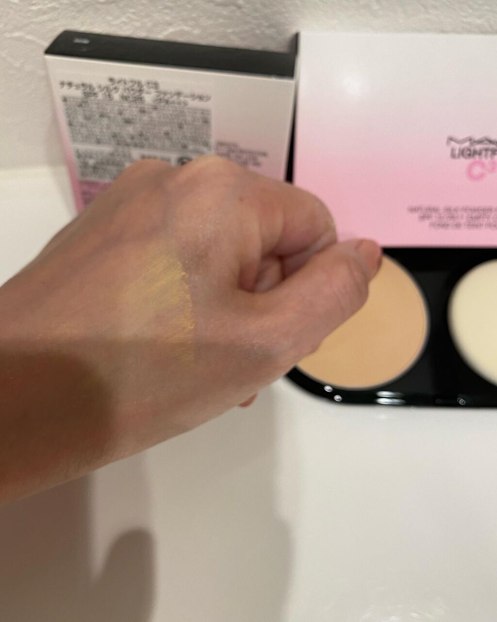 Carrie125 on LIPS 「【MACライトフルC3ナチュラルシルクパウダーファンデーション..」(3枚目)