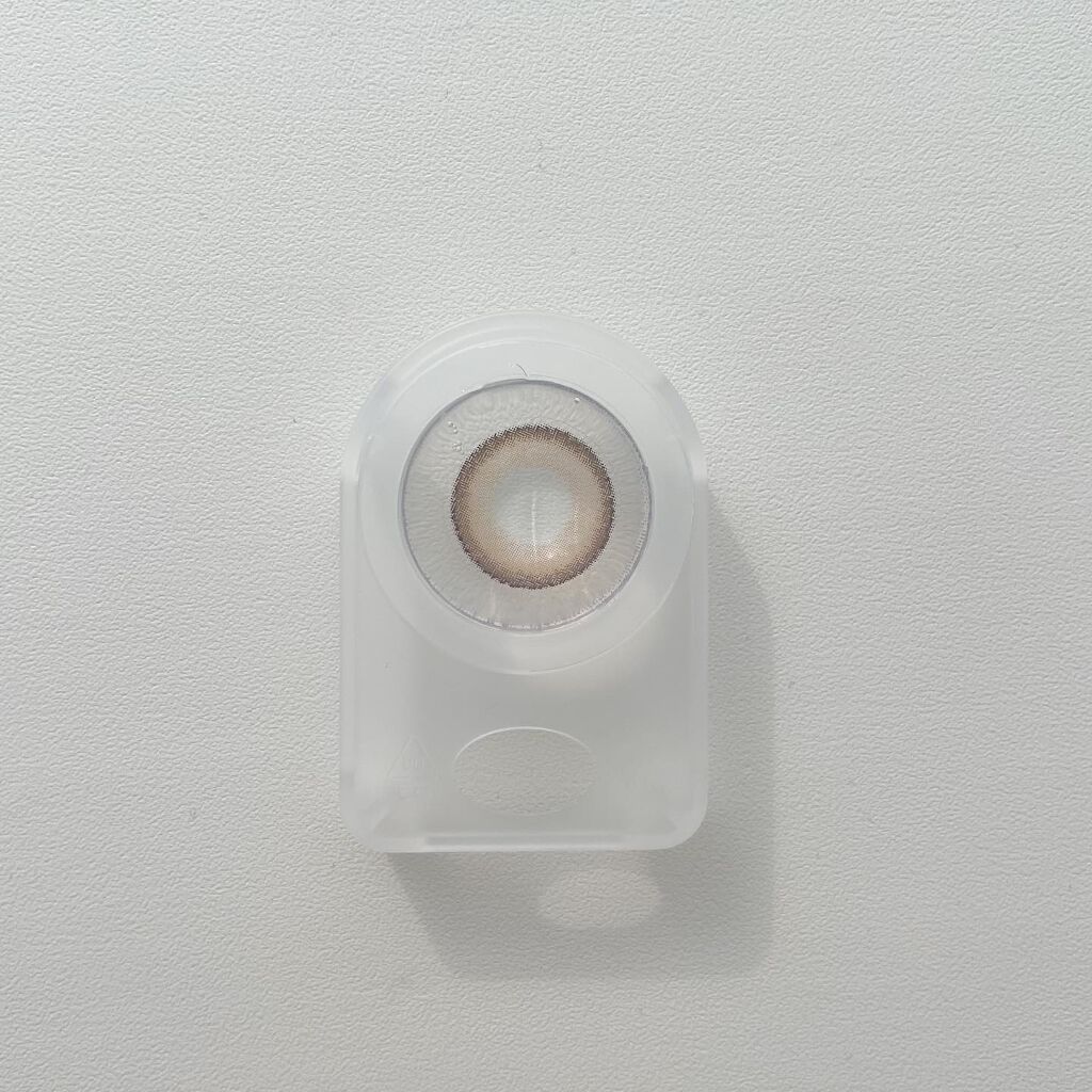 フラワーアイズ ワンデー/株式会社ビューフロンティア/ワンデー(1DAY)カラコンを使ったクチコミ(3枚目)