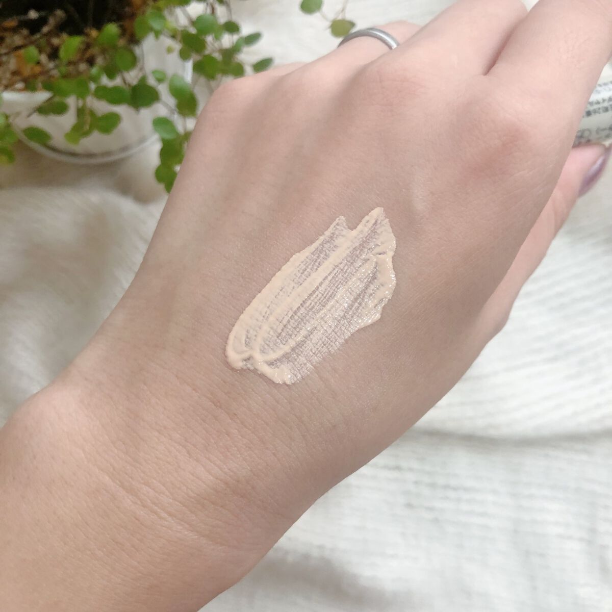 ルミシーラーモイスチャー アイボリー/N＆ｍ/クリームコンシーラーを使ったクチコミ（3枚目）