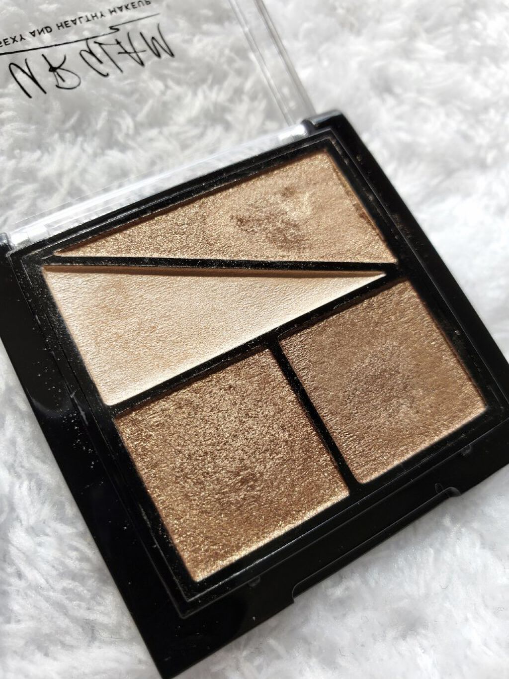 UR GLAM　VELVET EYE COLOR PALETTE/U R GLAM/アイシャドウパレットを使ったクチコミ（2枚目）