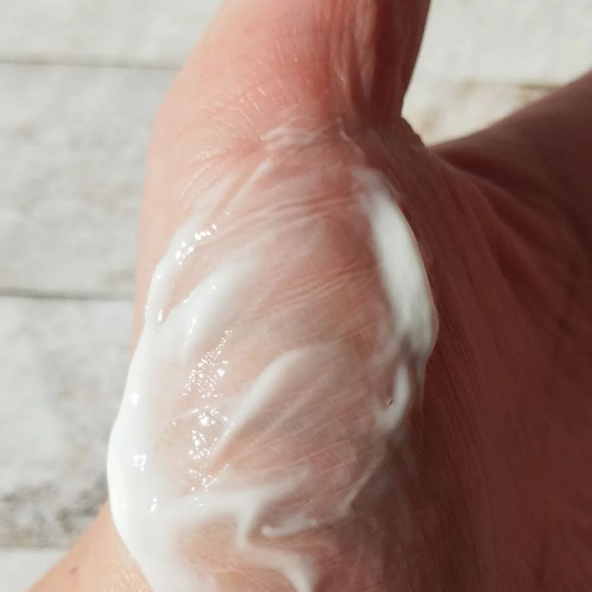 エスト インテンシブ ボディセラム/est/ボディクリームを使ったクチコミ（3枚目）