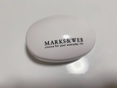 メリット シャンプーブラシのクチコミ「MARKS&WEB
スカルプマッサージブラシ

単に"お風呂場の色を白で統一したかったから"と.....」（1枚目）