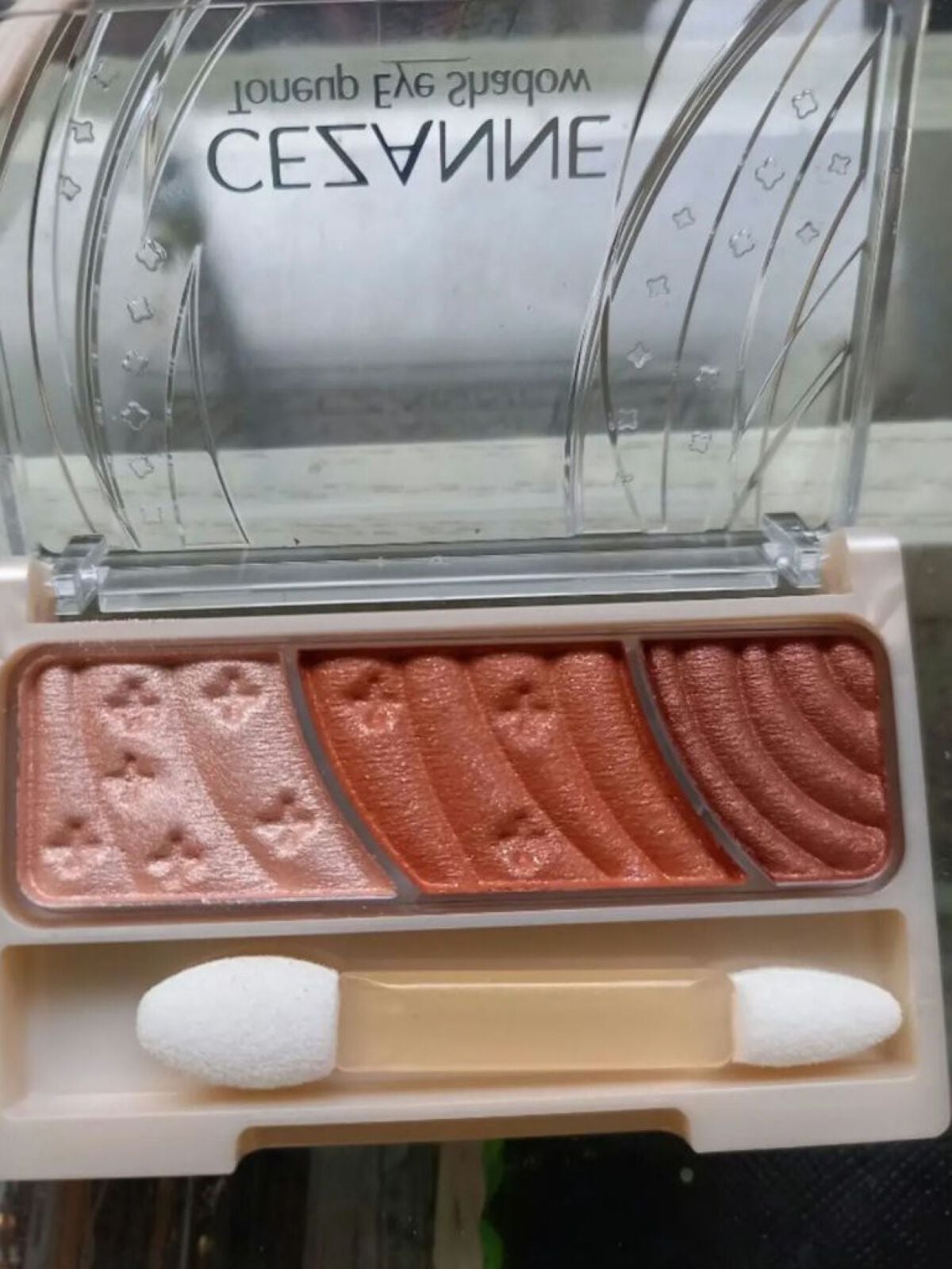 トーンアップアイシャドウ/CEZANNE/アイシャドウパレットを使ったクチコミ(2枚目)