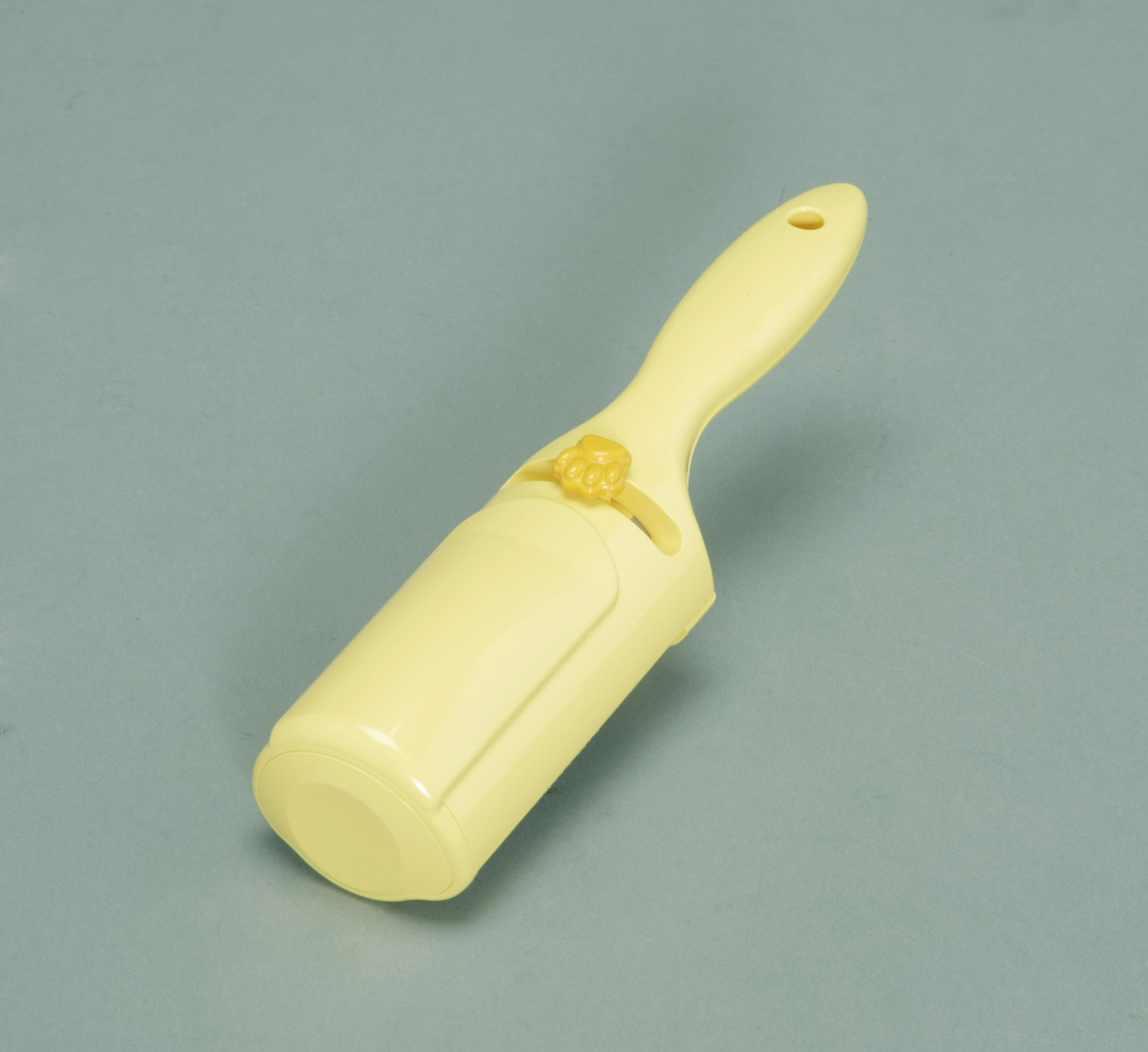 アイリスオーヤマ 簡単抜け毛取りクリーナー（KNC-H09／KNC-N77A）