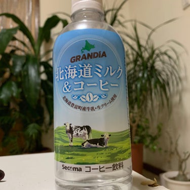 

　　飲んじゃいましたが
　　最近のどハマり
　　コンビニコーヒーです

　　甘いながらも
　　そこまででも❓

　　私的にですが、、、



#コンビニ
#コンビニ飲料