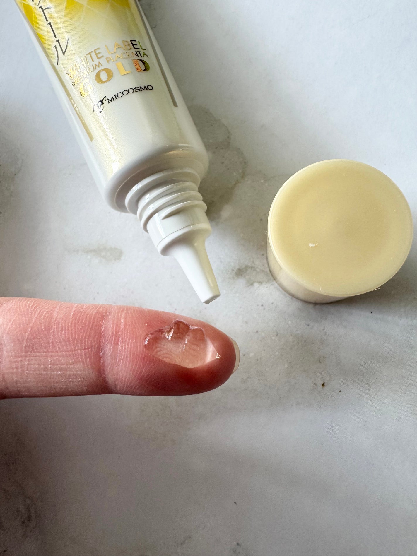 金のプラセンタもっちり白肌濃シワトール/ホワイトラベル/アイケア・アイクリームを使ったクチコミ(3枚目)