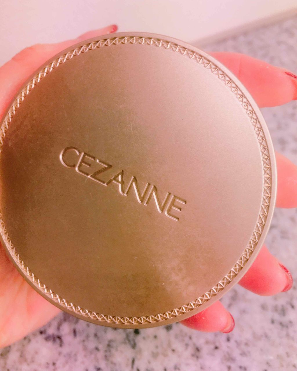 UVシルクフェイスパウダー/CEZANNE/プレストパウダーを使ったクチコミ(1枚目)