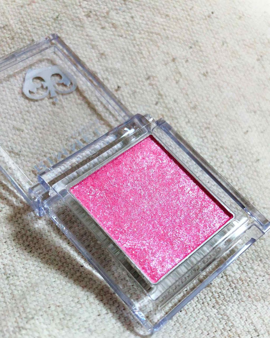 プリズム パウダーアイカラー/リンメル ロンドン/単色アイシャドウを使ったクチコミ（2枚目）