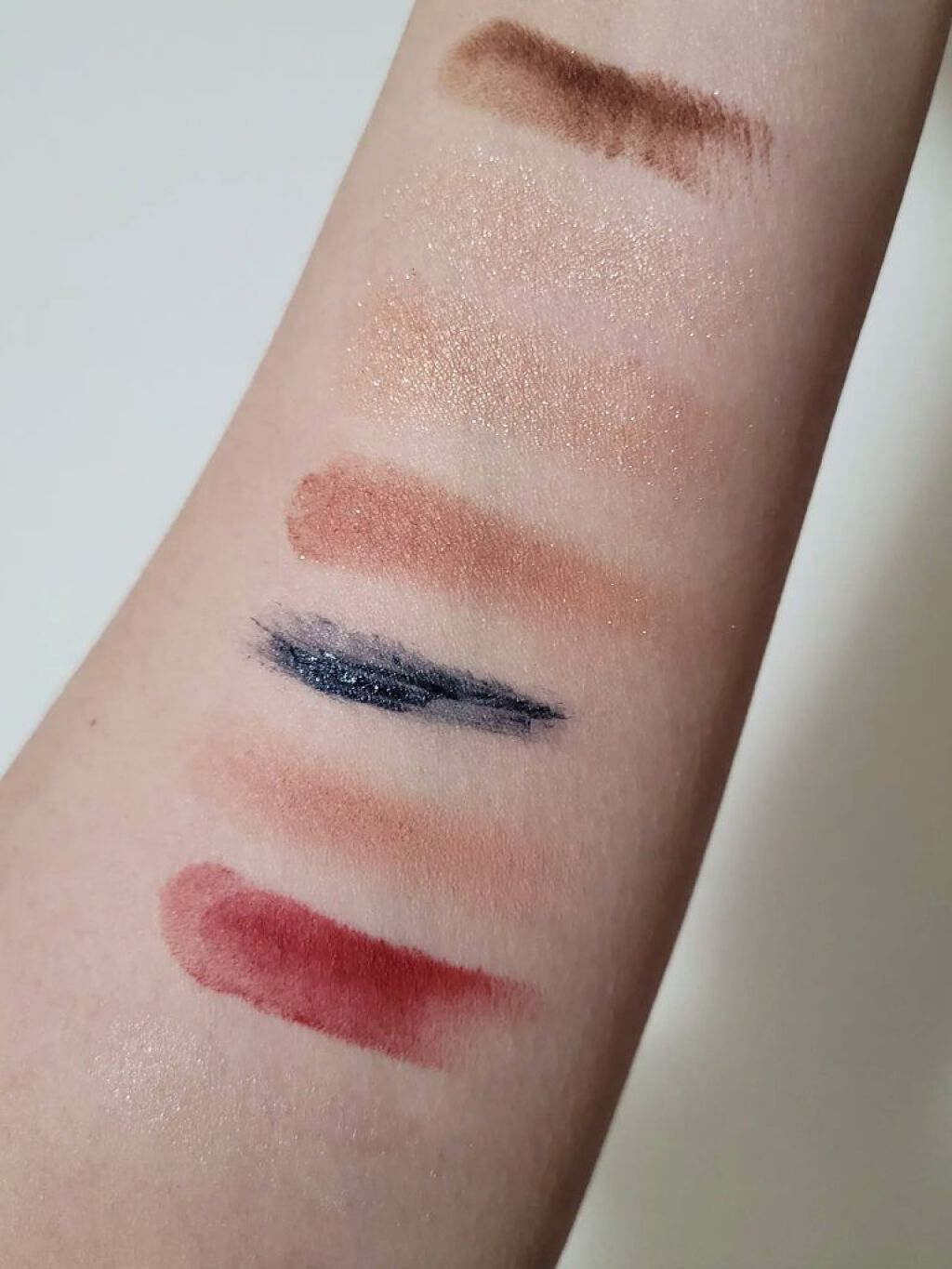 ザ ナウナウアイズ 02 シークレットダスト/RMK/単色アイシャドウを使ったクチコミ（3枚目）