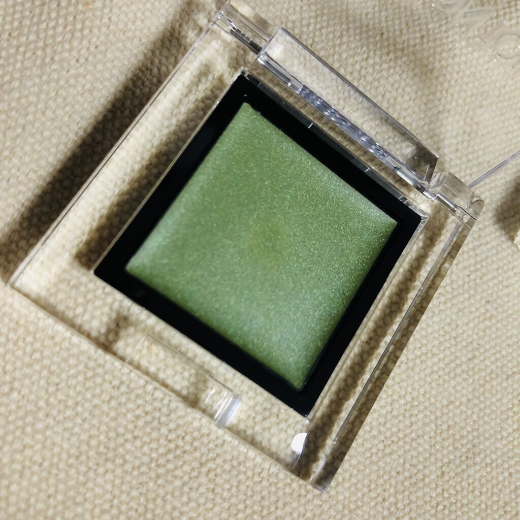 アディクション ザ アイシャドウ パール 109P Watered Garden/ADDICTION/単色アイシャドウを使ったクチコミ（3枚目）