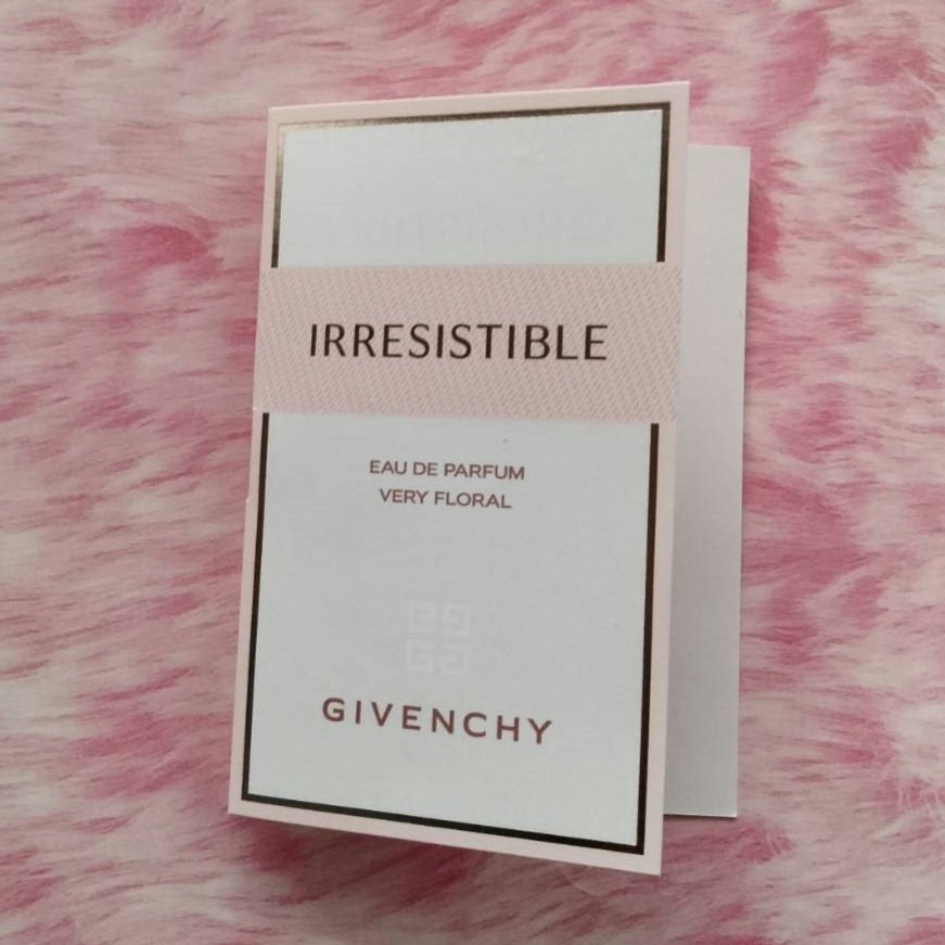 イレジスティブル オーデパルファム ヴェリィフローラル/GIVENCHY/香水(レディース)を使ったクチコミ(2枚目)