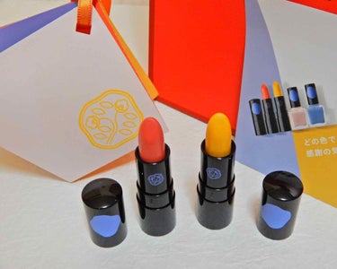 SHISEIDO ルージュ ルージュ ピコのクチコミ「
5月の限定色です✨
㊧初夏 (オレンジ系･ツヤタイプ)
㊨れもん(イエロー･チェンジャータイ.....」（1枚目）