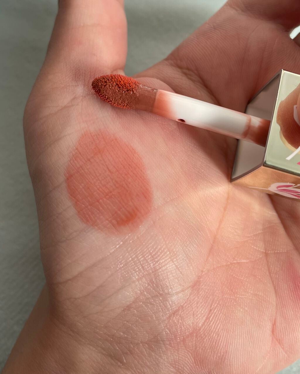 コンフォート リップオイル インテンス/CLARINS/リップグロスを使ったクチコミ(2枚目)