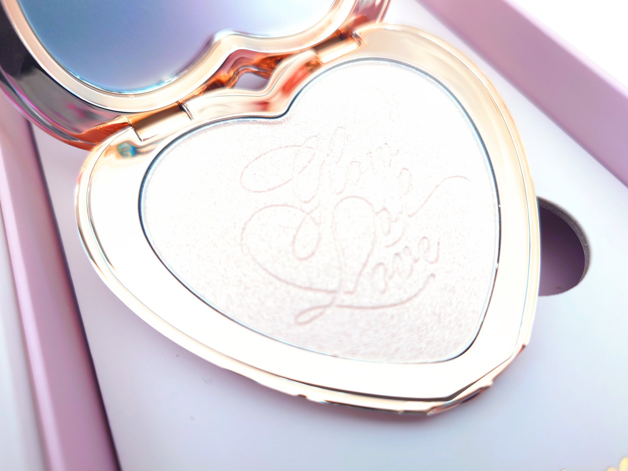 グロウオブラブハイライター 02 Eclat Amour/Peony/パウダーハイライトを使ったクチコミ（2枚目）