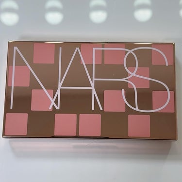 NARS アフターグロー イリジスタブル アイシャドーパレットのクチコミ「毎年NARSのアイシャドウパレットは必ず買ってる😊❤️

【数量限定品】NARS
アフターグロ.....」（2枚目）