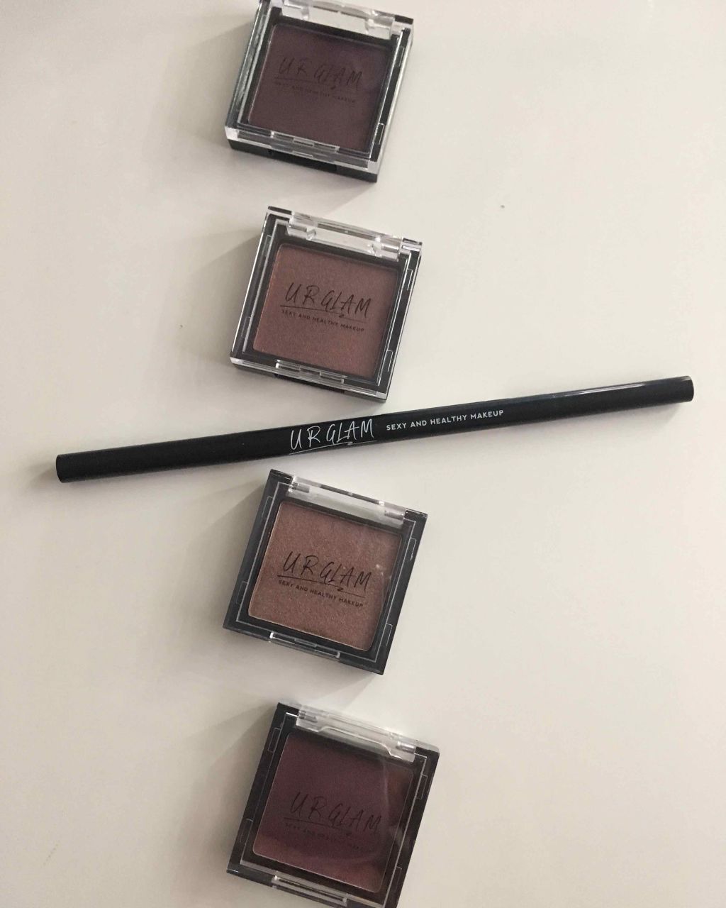 UR GLAM POWDER EYESHADOW/U R GLAM/単色アイシャドウを使ったクチコミ(1枚目)