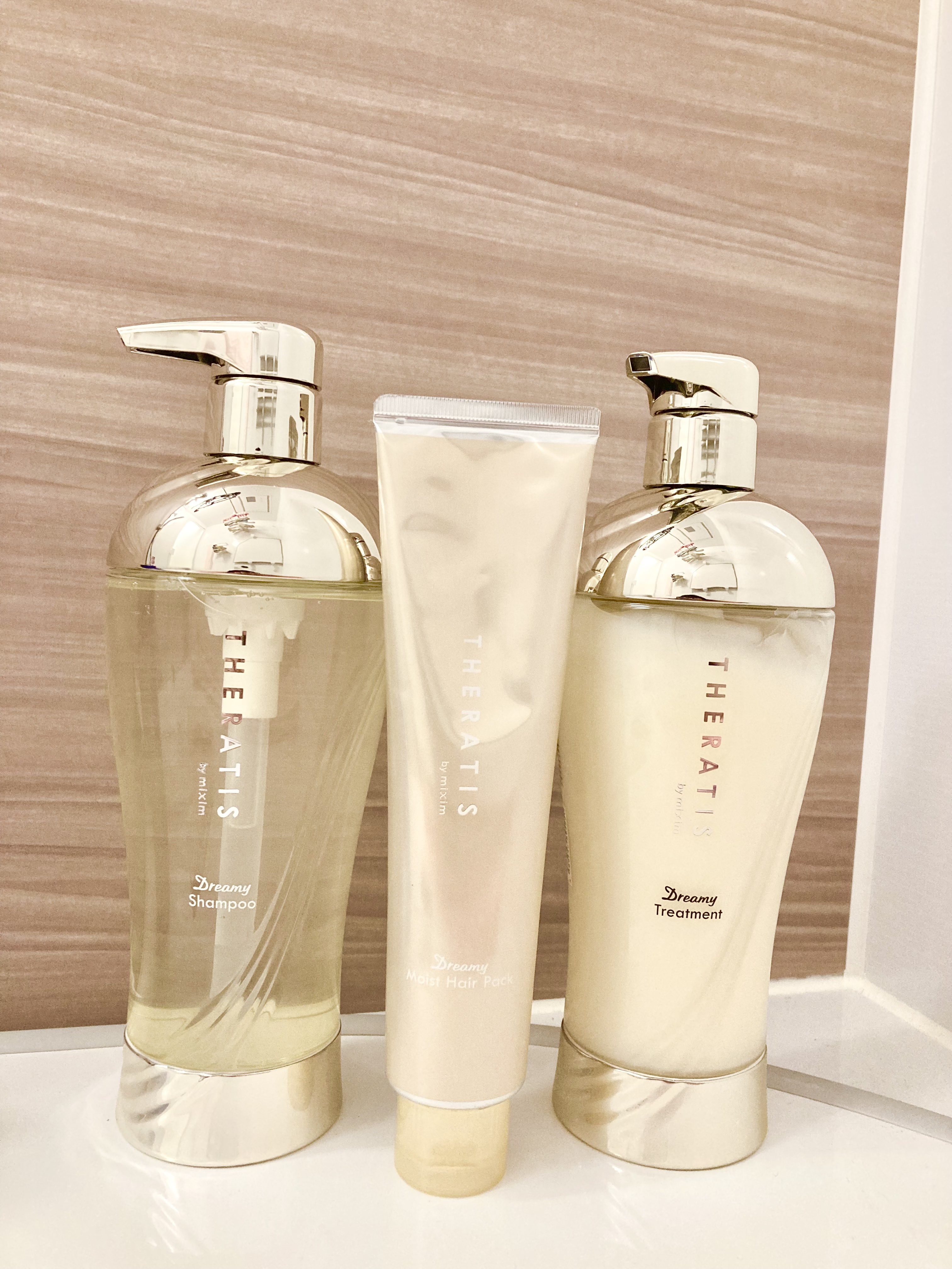 ドリーミー モイスト シャンプー/ヘアトリートメント トリプルセット(シャンプー435mL＋ヘアトリートメント435g＋ヘアパック130g）　　　/THERATIS/市販シャンプーを使ったクチコミ（1枚目）