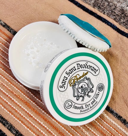 薬用さらさらデオドラントパウダー/デオナチュレ/デオドラント・制汗剤を使ったクチコミ(3枚目)