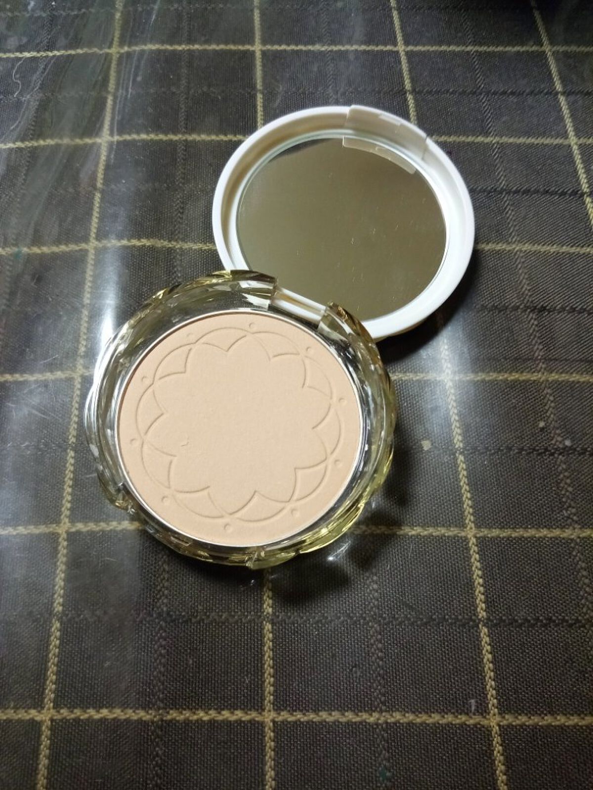 UVクリアフェイスパウダー 02 ナチュラル/CEZANNE/プレストパウダーを使ったクチコミ（2枚目）