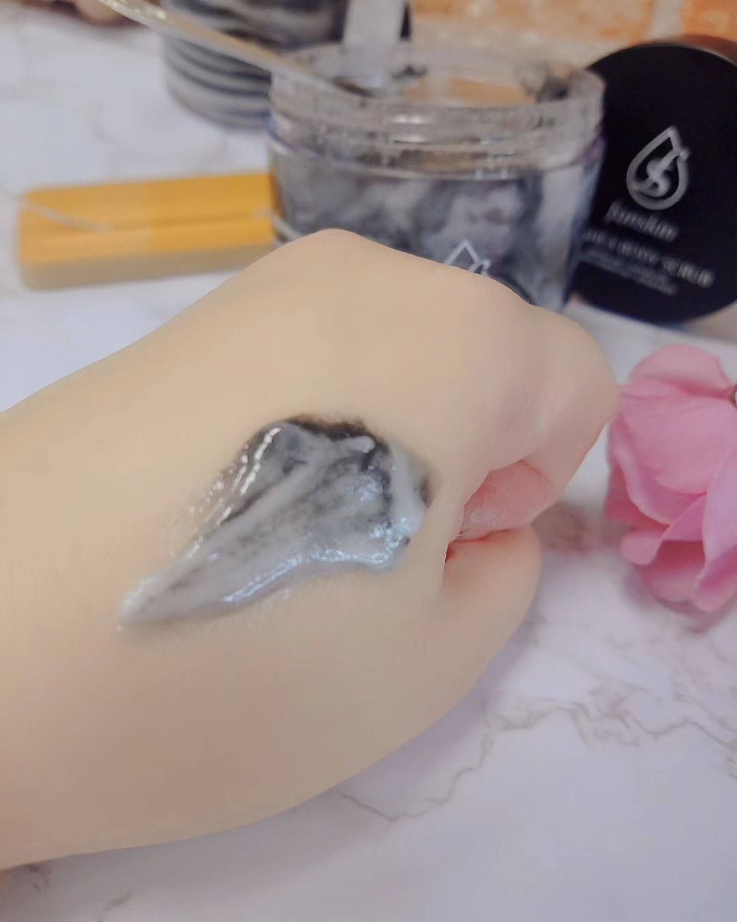 ソルシアボディスクラブ/fonskin/ボディスクラブを使ったクチコミ（3枚目）