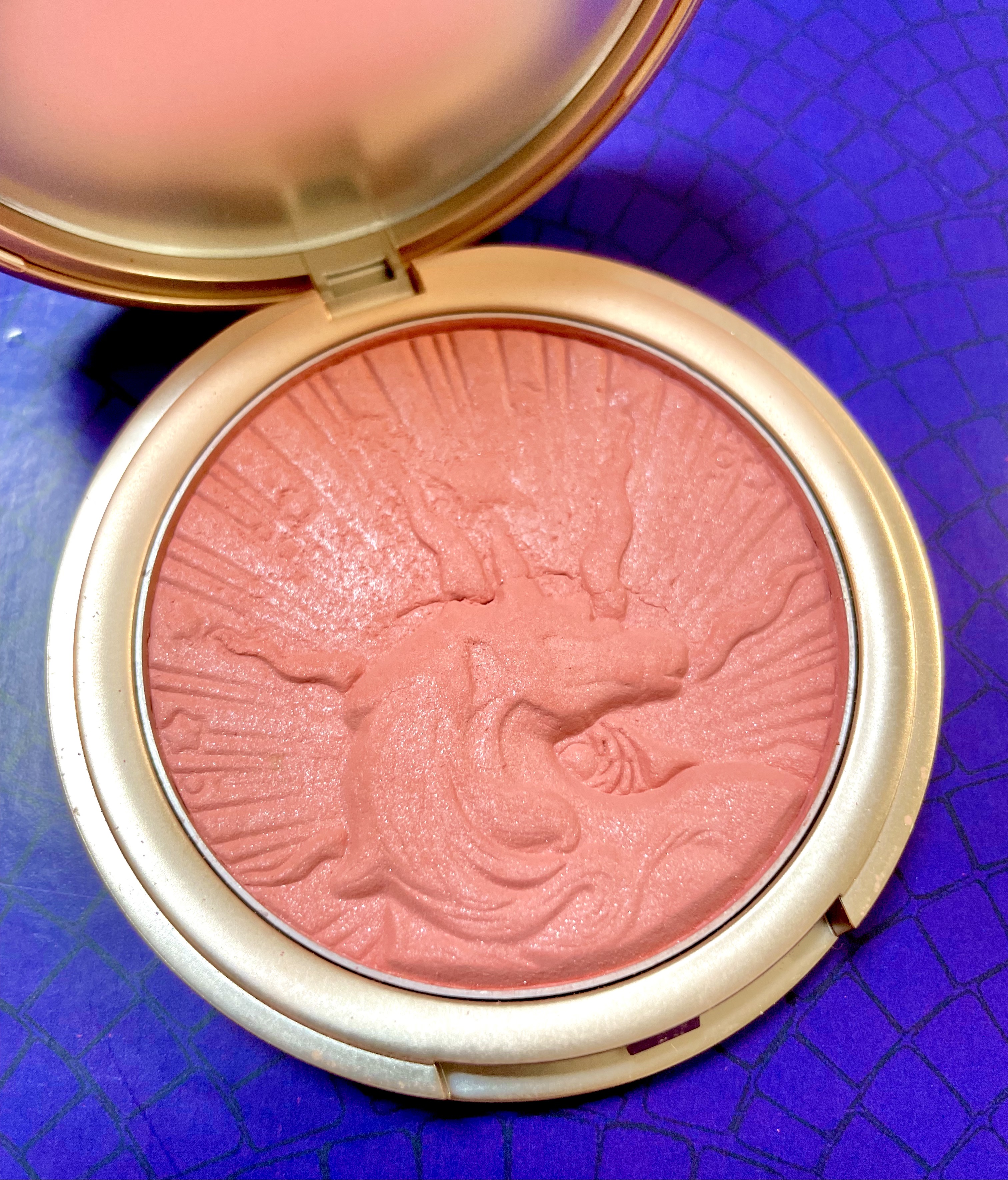 ユニコーンシリーズ チークブラッシュ #メヌエット/FlowerKnows/パウダーチークを使ったクチコミ（2枚目）