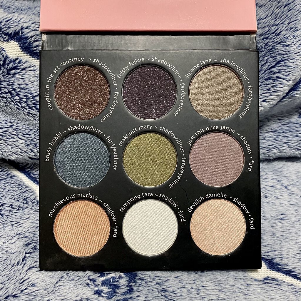 30COLORSEYESHADOWPALETTE/Dolly Angel/アイシャドウパレットを使ったクチコミ（3枚目）