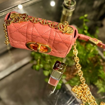 ルージュ ディオール フォーエヴァー リキッド シークイン(クリスマス コレクション 2024 限定品)/Dior/口紅・グロス・リップライナー・リップケアを使ったクチコミ(9枚目)