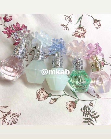 💗JILL STUART
💗クリスタルブルーム　オードパルファンセレクション
💗7.5ml×5  ¥6800(＋tax)

ミニサイズで様々な香りが楽しめるセットです♪
どの香りも甘すぎず、日常使いでき