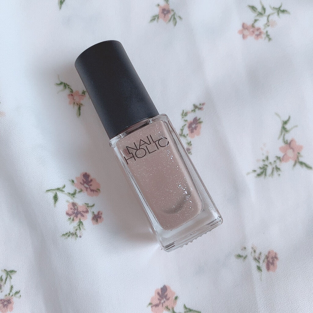 ネイルホリック Chic color BE320/ネイルホリック/マニキュアを使ったクチコミ（2枚目）